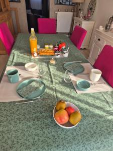 B&B / Chambres d'hotes Les Charmilles : photos des chambres