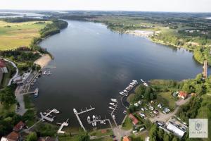 Lake Rental Pratum 24