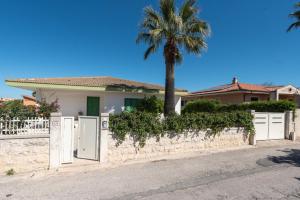 Lovely Family Villa in Modica