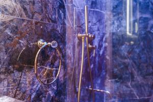 Luxury studio renovated 2024 with free parking