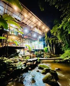 กฤษณาธาราโฮมสเตย์ ป่าเหมี้ยง Kritsanathara Homestay - Chae Son