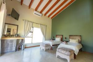 MVB Safaris & Lodge