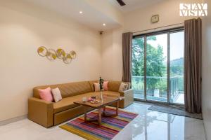 StayVista at Nova Nest with Rooftop Pool