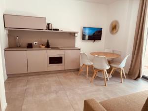 Marisabella Suite 9
