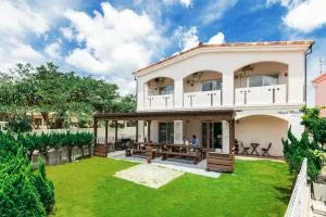 ペンション アネラニハウス沖縄 - Atsutabaru