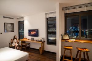 Sky Gem Central Hotel