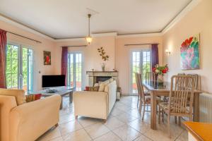 Even Ezer with private pool