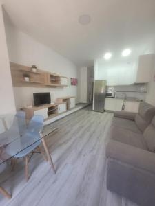 Bajo,Puebla Lucia,Fuengirola