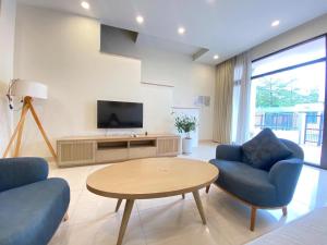 Khu Villa Nghỉ dưỡng - có bể bơi chung - gần bãi biển