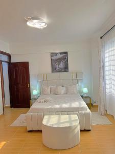 Luxurious Homely Apt 6