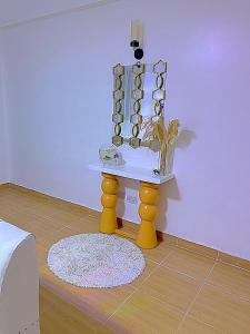 Luxurious Homely Apt 6