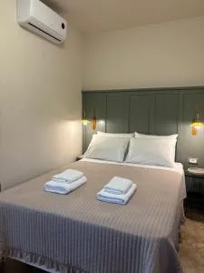 Arch Houses - sharing pool - Darmarochori