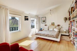 Unique Villa Near Lisbon with Pool & Magical Decor