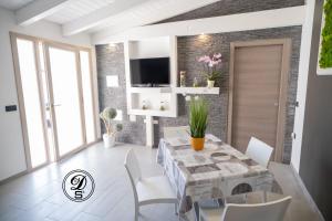 Domo San Leone Uta - Guest House Storica con Vasca Idromassaggio, Giardino e Parcheggio Privato