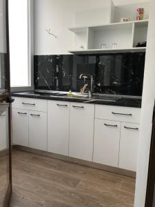 Square 21 Studio Apartament Tirana