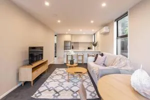 Brand New & Central Townhouse - 基督城