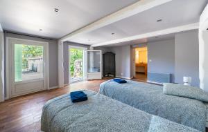 Maisons de vacances House With Pool Panoramic View : photos des chambres