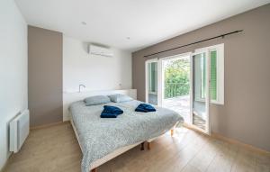 Maisons de vacances House With Pool Panoramic View : photos des chambres