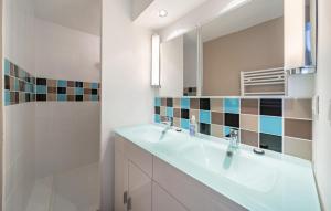 Maisons de vacances House With Pool Panoramic View : photos des chambres