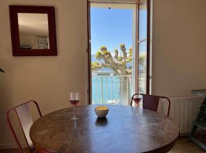 Appartements Appartement a 10 metres de la plage ! : Appartement 1 Chambre