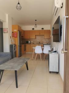 Sunny coast apartment by the sea