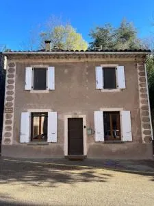 Maison cévenole typique et son jardin suspendu - Soudorgues
