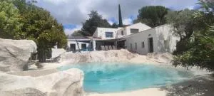 Villa contemporaine avec lagon - Évenos