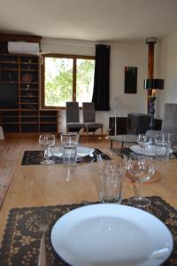 Maisons de vacances Convivial gite 6-10-13 pers avec jacuzzi Cevennes entre Anduze et Ales : photos des chambres