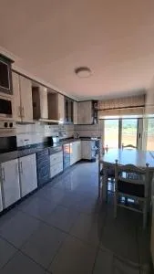 Piso amplio y céntrico en Dena - Dena