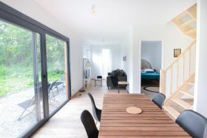 Maisons de vacances Le D-Day - Sauna - A moins de 2 km de la plage : photos des chambres