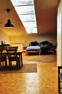 Stilvolles, helles Loft mit Sternenblick - Knallhütte