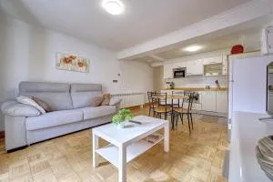 Casa Ana Mari I by Clabao - Памплона