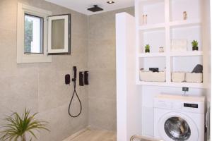 Apademia Skyros Luxury Apartment