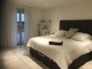 Villas Les Fontenelliers luxury 5 star villa : photos des chambres