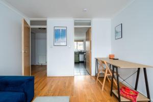 GuestReady - Cosy nest with balcony in London