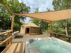 B&B / Chambres d'hotes Les Yourtes de Provence : photos des chambres