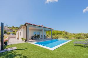 Holiday Home Bonato with pool