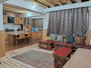 Julley Ladakh Homestay & Hostel - Darbuk