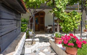 Cozy Apartment In Crikvenica With Wifi