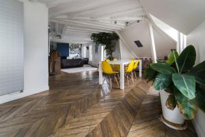 GuestReady - Cosy with Terrace near Passage Brady