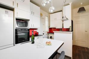 GuestReady - Amazing 2BR Flat near Passy Village