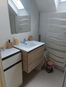 B&B / Chambres d'hotes LES ROSSIGNOLS : photos des chambres
