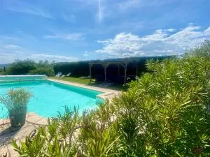 Gite 4p, 2 chambres, jardin, piscine à partager - Saint-Pons