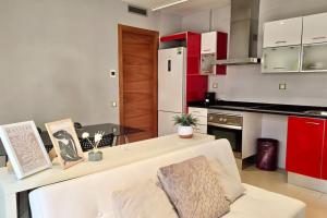 Penthouse 100m from Sea with Terrace, Near BCN