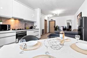 Evana Sunrise - Pool and Spa Beach Resort