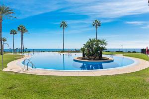 Mi Capricho Beach side Ref 1370