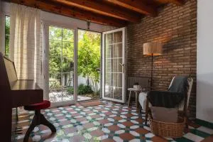 Cármenes de la Muralla - Free parking - Jun