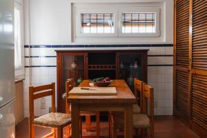 Cármenes de la Muralla - Free parking