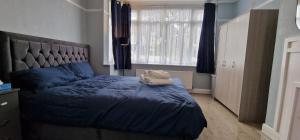 Rowan Crescents Luxury Stay-In4