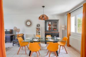 Jolie maison familiale et colorée pour 6